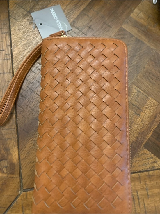 Falls Creek Handbags - Falls Creek Woven Leather Wristlet Clutch in Tan